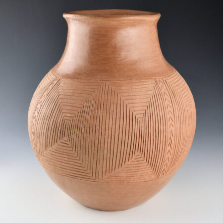 Alternative view of Montoya, Tomasita - Large Tan Potsuwi'i Incised Water Jar (1930's)